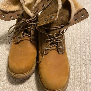 Timberland women’s boots. Brand new